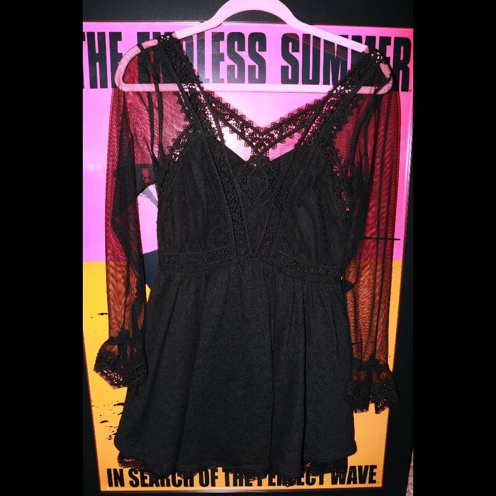 🍾FREE PEOPLE SHEER LACE LBD🍾